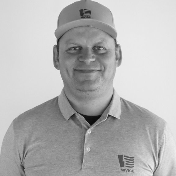black-white picture of a new sales employee 